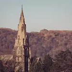 Fell Hotel