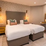 Fell Hotel 4*