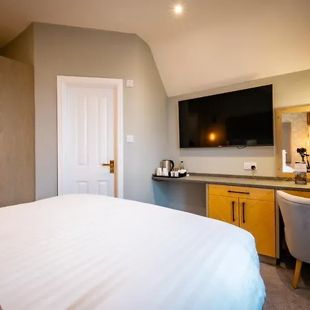 Fell Hotel