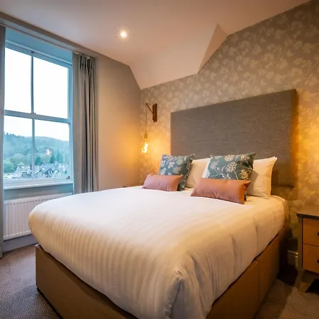 Fell Hotel