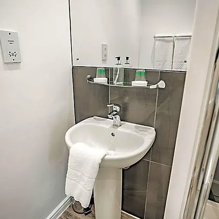 Fell Hotel