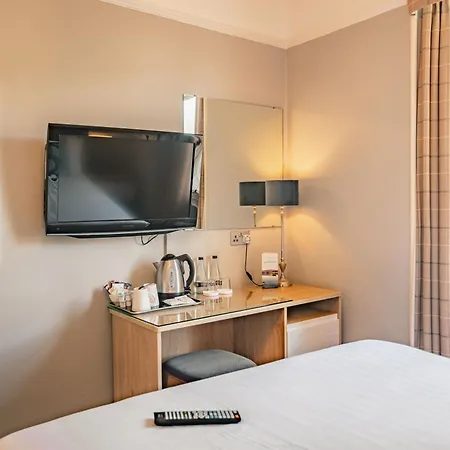 Fell Hotel